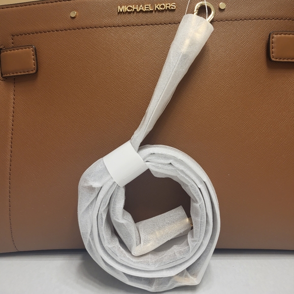 Michael Kors Purse - Brand NEW - Picture 2 of 6